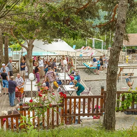 Camping Le Champ Long La Salle-en-Beaumont