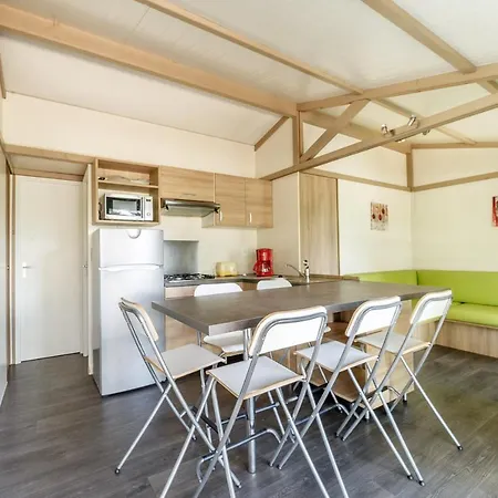Camping Le Champ Long La Salle-en-Beaumont